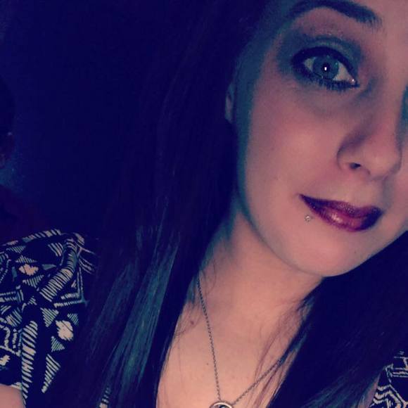 Meet your Posher, Shelby - Picture 1 of 1